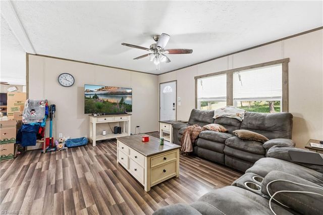 121 Sweetbriar Road, Thomasville, NC 27360