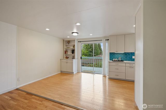 16610 SE 24th Street, Bellevue, WA 98008