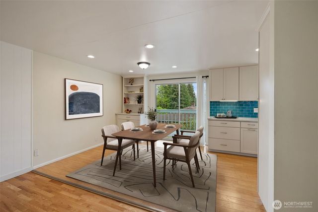 16610 SE 24th Street, Bellevue, WA 98008