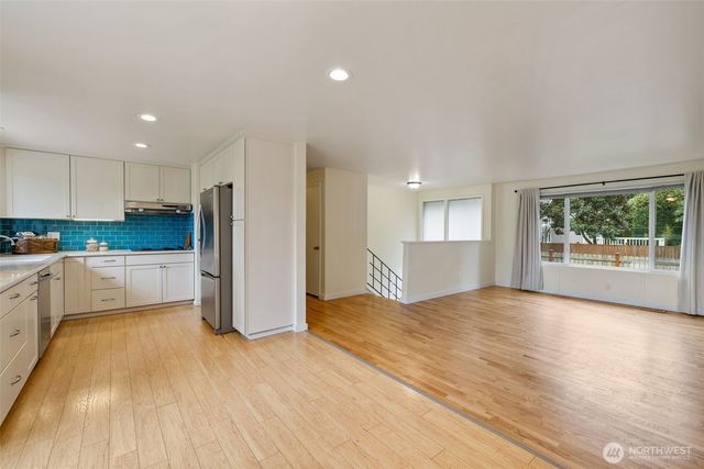 16610 SE 24th Street, Bellevue, WA 98008