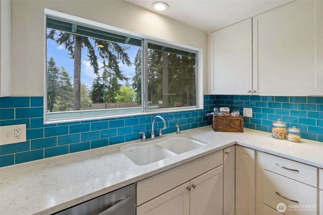 16610 SE 24th Street, Bellevue, WA 98008