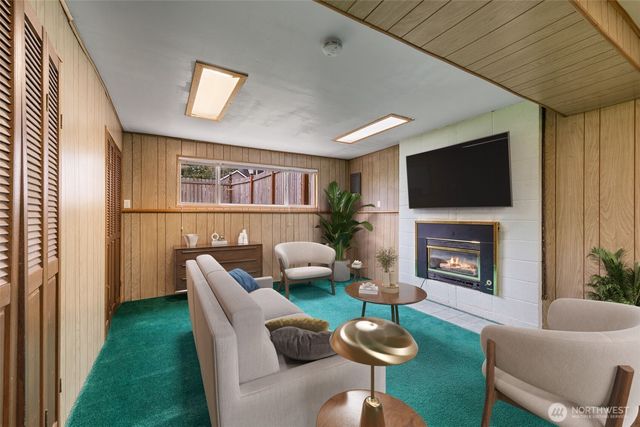 16610 SE 24th Street, Bellevue, WA 98008
