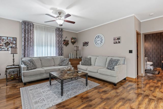 271 Fairhaven Drive, St. Charles, IL 60175