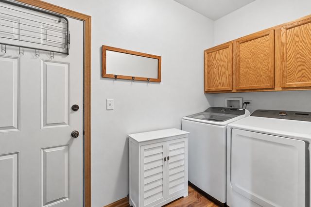 271 Fairhaven Drive, St. Charles, IL 60175