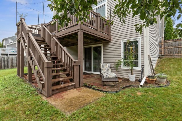 271 Fairhaven Drive, St. Charles, IL 60175