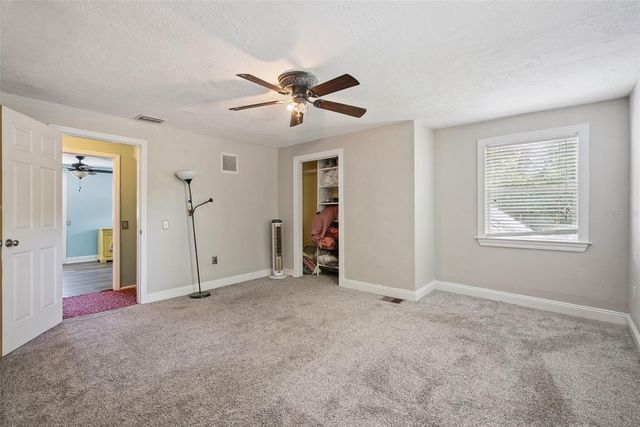 1048 N GRANDVIEW STREET, Mount Dora, FL 32757