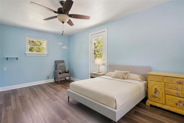 1048 N GRANDVIEW STREET, Mount Dora, FL 32757