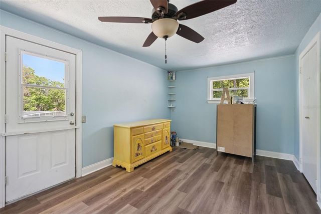 1048 N GRANDVIEW STREET, Mount Dora, FL 32757