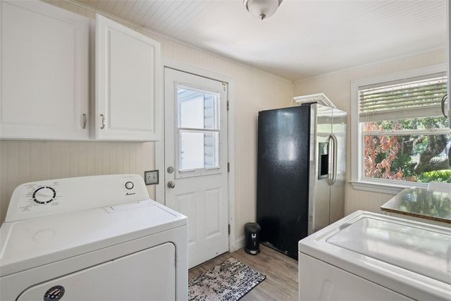 1048 N GRANDVIEW STREET, Mount Dora, FL 32757