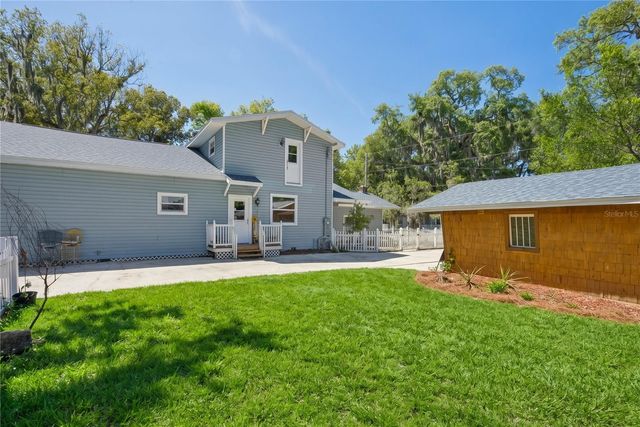 1048 N GRANDVIEW STREET, Mount Dora, FL 32757