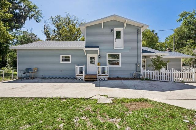 1048 N GRANDVIEW STREET, Mount Dora, FL 32757