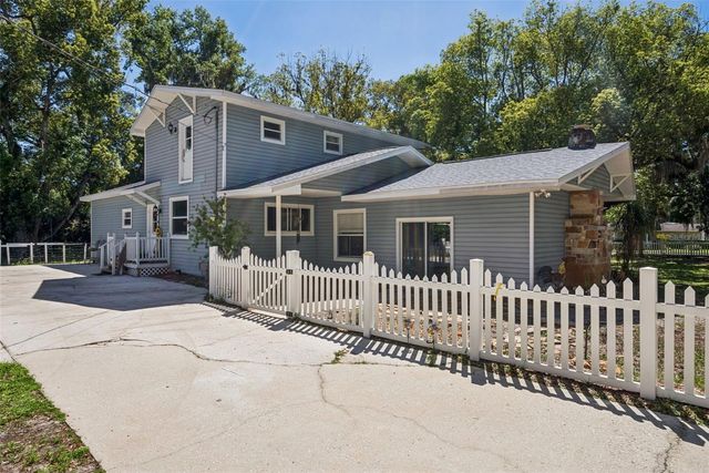 1048 N GRANDVIEW STREET, Mount Dora, FL 32757