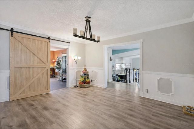 1048 N GRANDVIEW STREET, Mount Dora, FL 32757