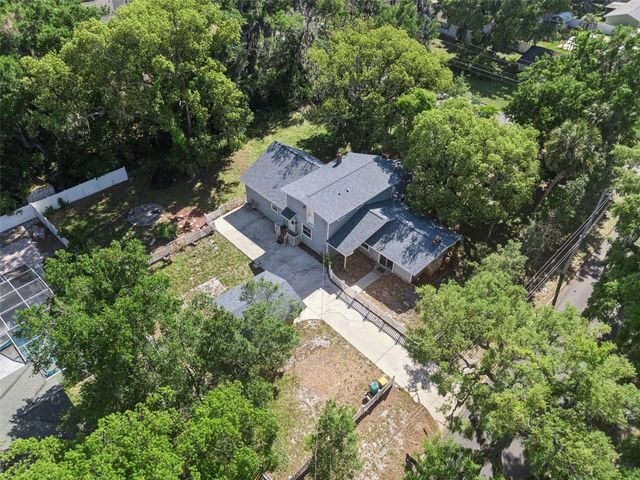 1048 N GRANDVIEW STREET, Mount Dora, FL 32757