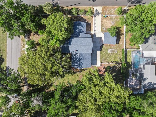 1048 N GRANDVIEW STREET, Mount Dora, FL 32757