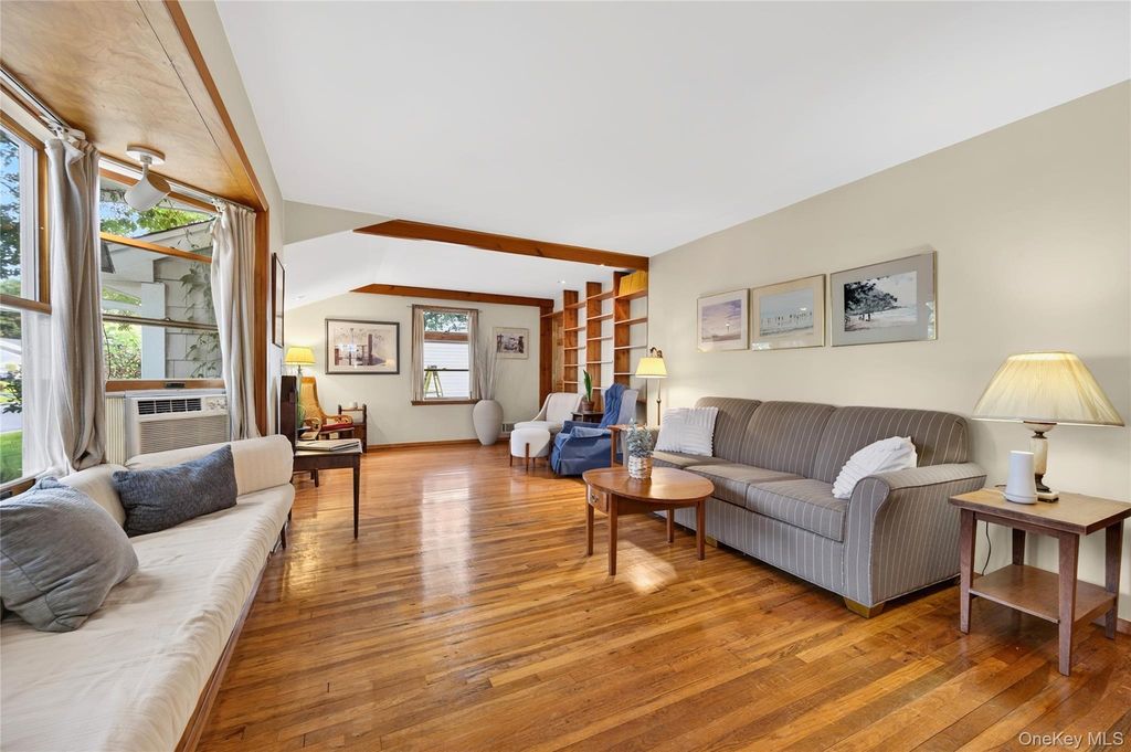 12 W Haven Drive, East Northport, NY 11731 — photo 2