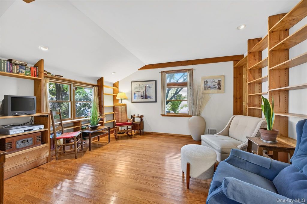 12 W Haven Drive, East Northport, NY 11731 — photo 3