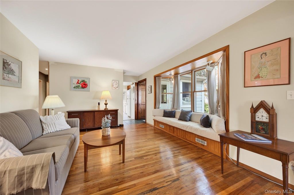 12 W Haven Drive, East Northport, NY 11731 — photo 4