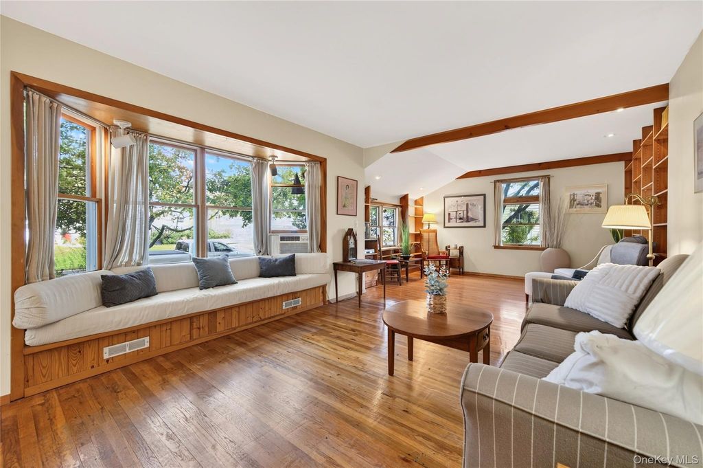 12 W Haven Drive, East Northport, NY 11731 — photo 5