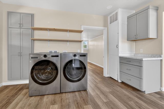 347 N 2nd Street, Central Point, OR 97502