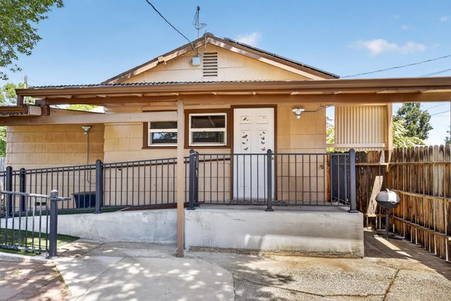 347 N 2nd Street, Central Point, OR 97502