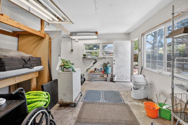 347 N 2nd Street, Central Point, OR 97502