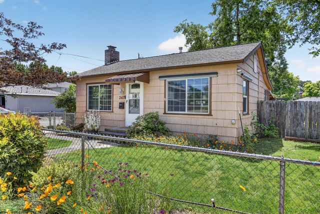 347 N 2nd Street, Central Point, OR 97502