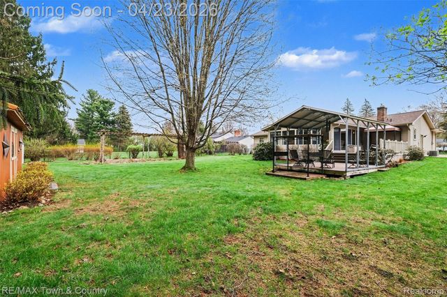 5163 Blossom Drive, Flushing Charter Township, MI 48433