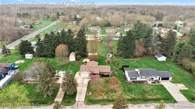 5163 Blossom Drive, Flushing Charter Township, MI 48433