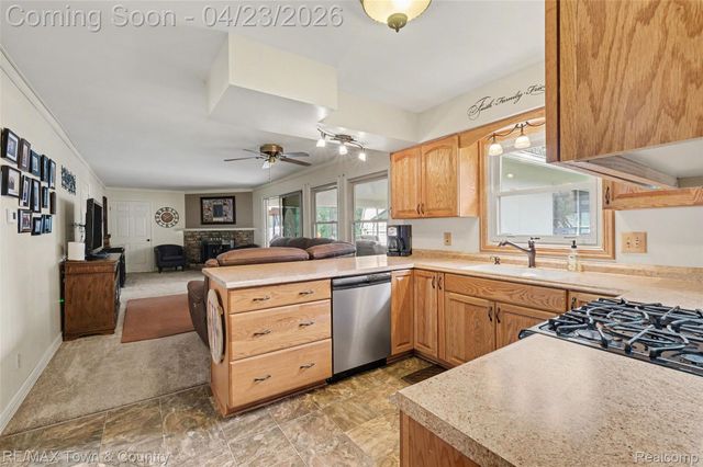 5163 Blossom Drive, Flushing Charter Township, MI 48433