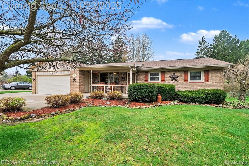 5163 Blossom Drive, Flushing Charter Township, MI 48433