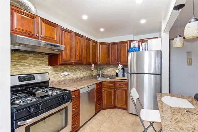 92-29 Queens Boulevard 9D, Rego Park, NY 11374