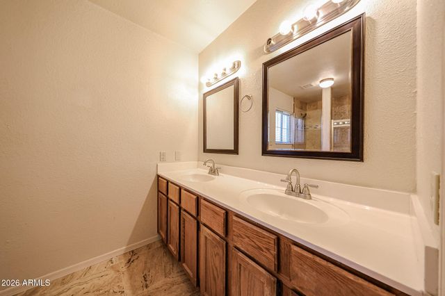 3233 E Desert Cove Avenue, Phoenix, AZ 85028