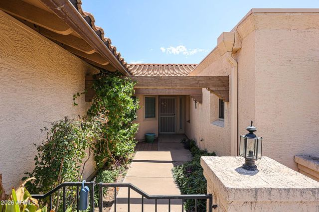 3233 E Desert Cove Avenue, Phoenix, AZ 85028