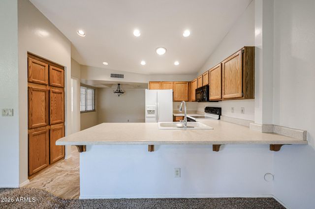 3233 E Desert Cove Avenue, Phoenix, AZ 85028