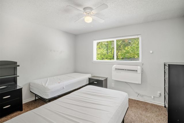 150 S Main Street, Euless, TX 76040