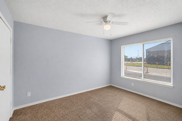 150 S Main Street, Euless, TX 76040