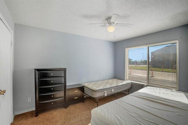 150 S Main Street, Euless, TX 76040