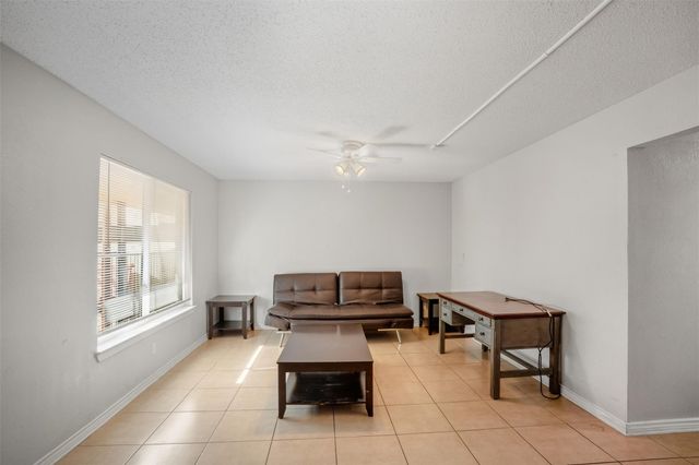 150 S Main Street, Euless, TX 76040