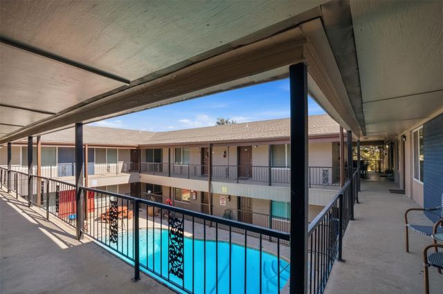 150 S Main Street, Euless, TX 76040