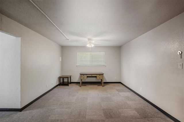 150 S Main Street, Euless, TX 76040