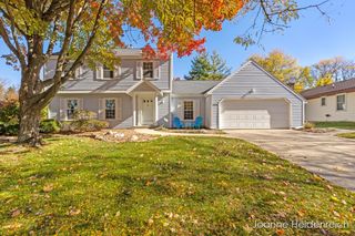 2526 Birchcrest Drive Se, City Of Grand Rapids, MI 49506