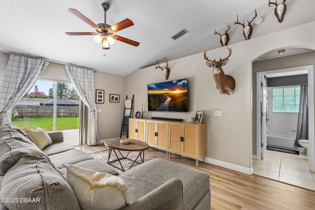 2526 Chester Avenue, New Smyrna Beach, FL 32168