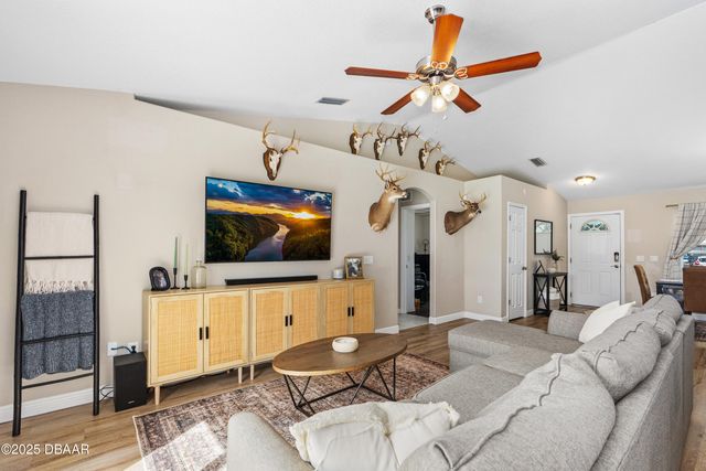 2526 Chester Avenue, New Smyrna Beach, FL 32168