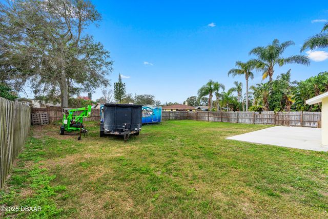2526 Chester Avenue, New Smyrna Beach, FL 32168