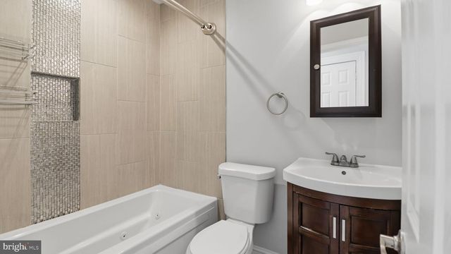 1153 3RD ST NE, Washington, DC 20002