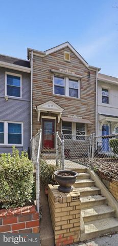 1153 3RD ST NE, Washington, DC 20002