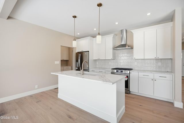 1 Welding Way, Colonie, NY 12047