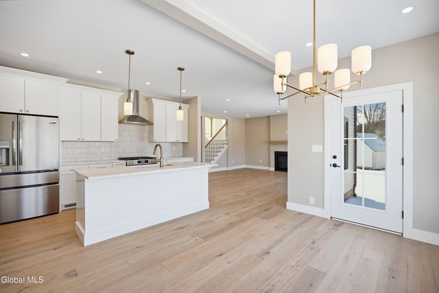 1 Welding Way, Colonie, NY 12047