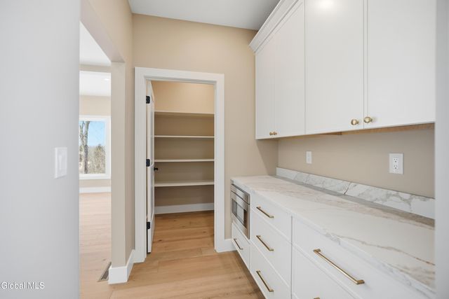 1 Welding Way, Colonie, NY 12047